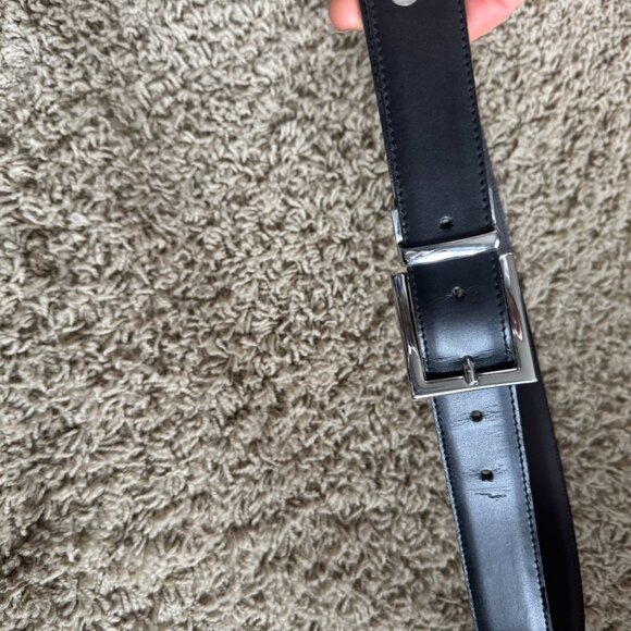 Banana Republic Men's Black leather belt - Picture 2 of 5